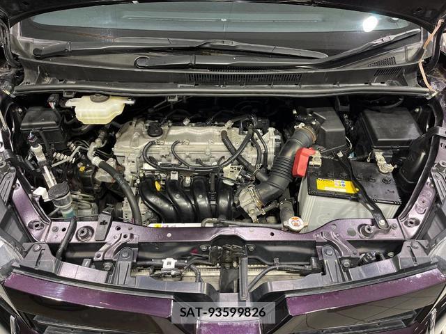 Toyota VOXY 2017-07 8363162-19