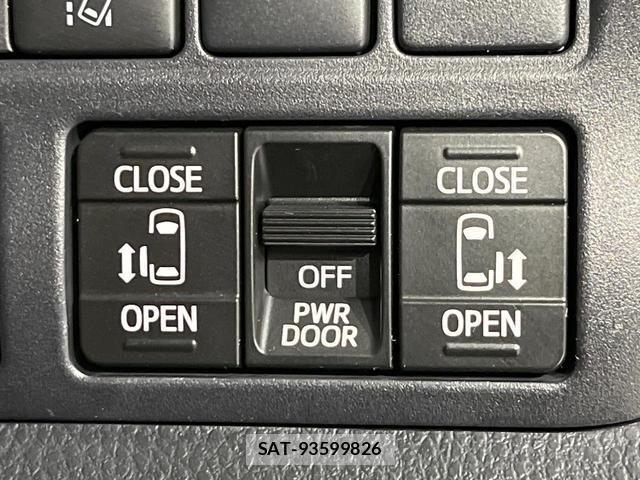 Toyota VOXY 2017-07 8363162-2