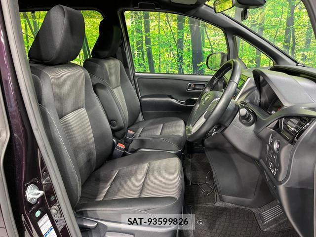Toyota VOXY 2017-07 8363162-8