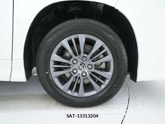 Toyota VOXY 2025-10 8363167-17
