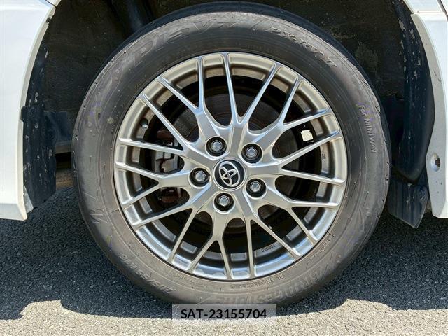 Toyota VOXY 2018-02 8363185-14