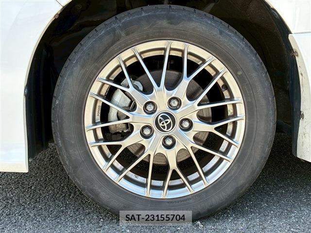 Toyota VOXY 2018-02 8363185-16