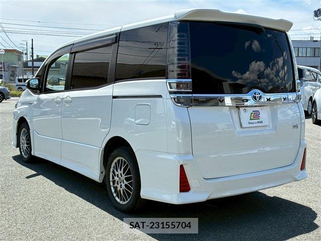 Toyota VOXY 2018-02 8363185-5