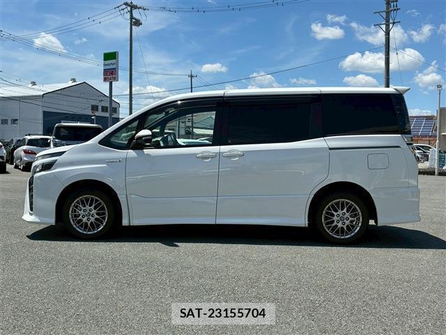 Toyota VOXY 2018-02 8363185-6