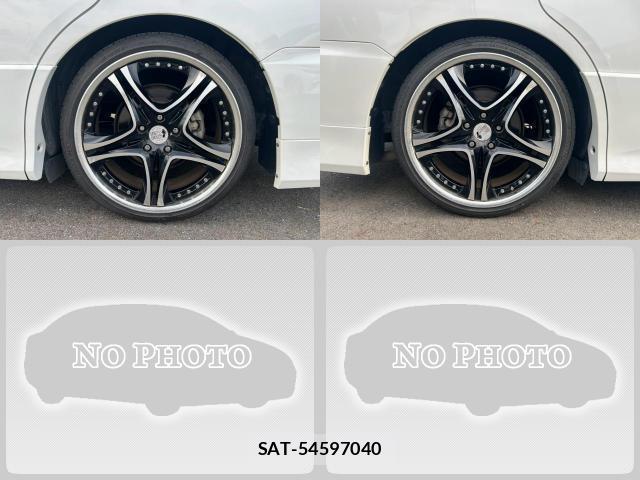 Toyota VOXY 2016-09 8363197-19