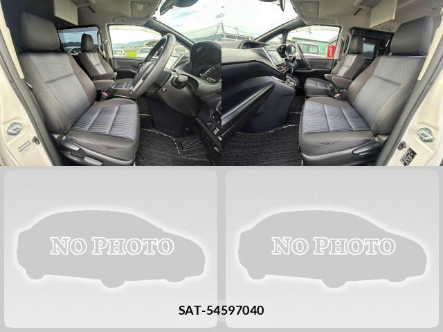 Toyota VOXY 2016-09 8363197-5