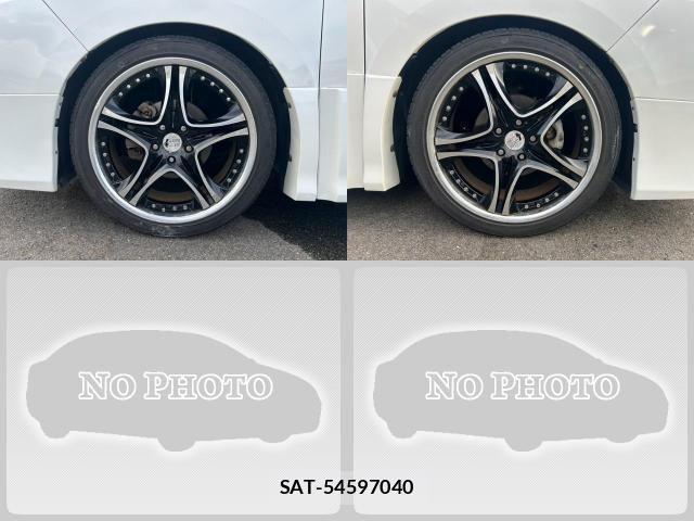 Toyota VOXY 2016-09 8363197-8