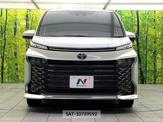 Toyota VOXY 2025-07 8363239-15