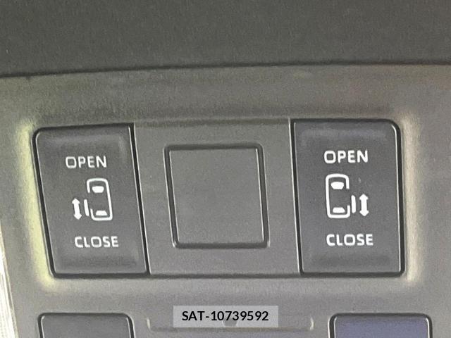 Toyota VOXY 2025-07 8363239-5