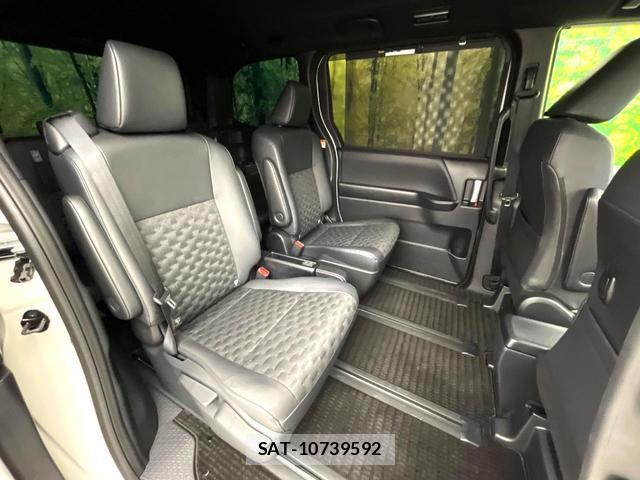 Toyota VOXY 2025-07 8363239-9