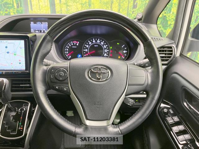 Toyota VOXY 2020-03 8363315-11