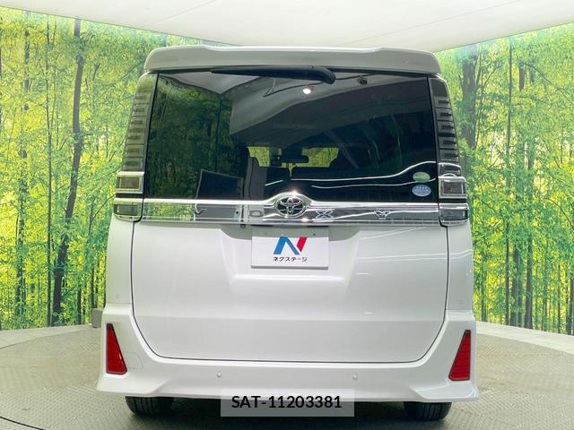 Toyota VOXY 2020-03 8363315-15