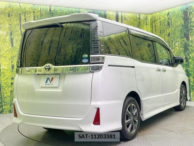 Toyota VOXY 2020-03 8363315-17
