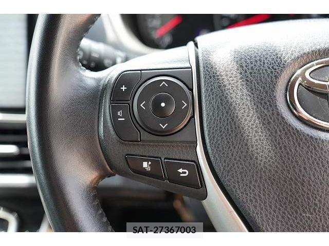 Toyota VOXY 2019-08 8363379-14