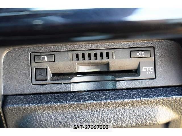 Toyota VOXY 2019-08 8363379-8
