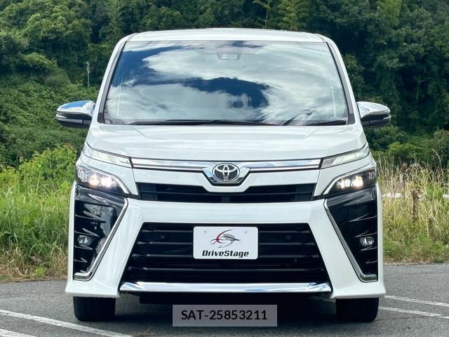 Toyota VOXY 2021-09 8363437-19