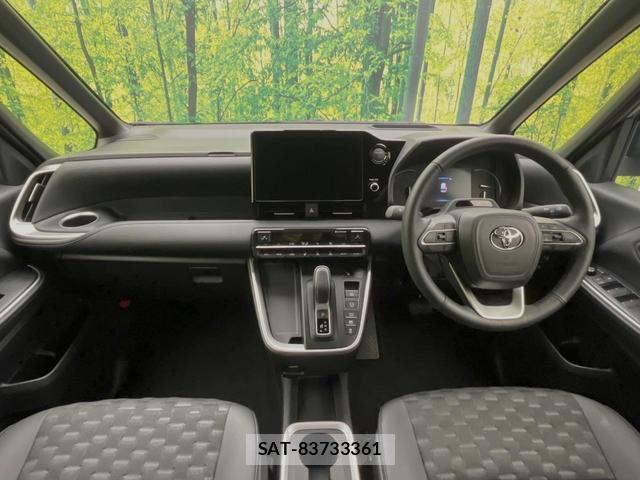 Toyota VOXY 2025-09 8363555-1
