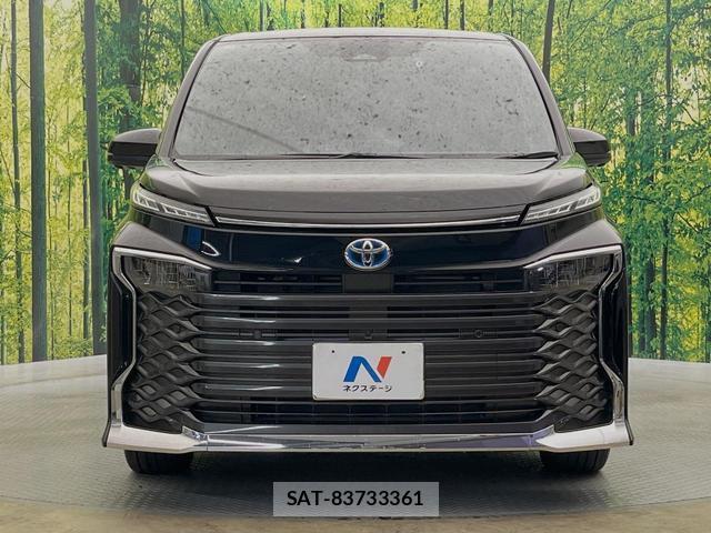 Toyota VOXY 2025-09 8363555-14