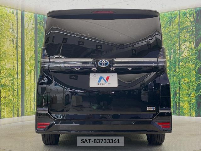 Toyota VOXY 2025-09 8363555-15