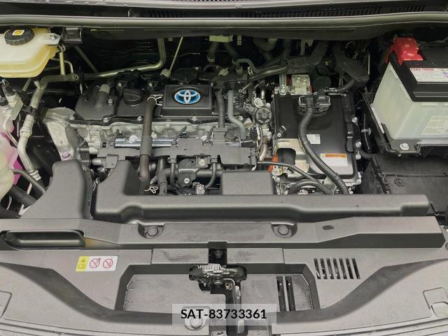 Toyota VOXY 2025-09 8363555-18
