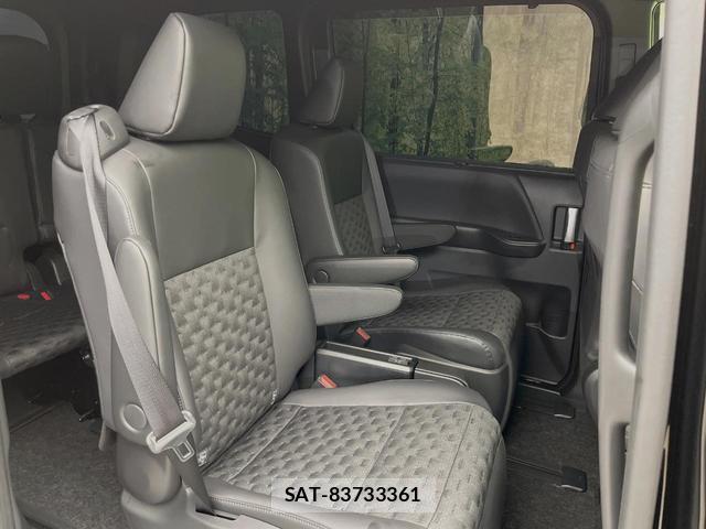 Toyota VOXY 2025-09 8363555-8