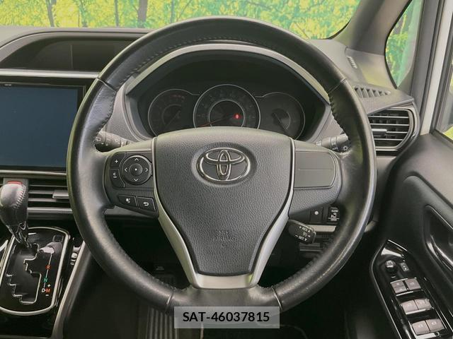 Toyota VOXY 2018-12 8363556-11