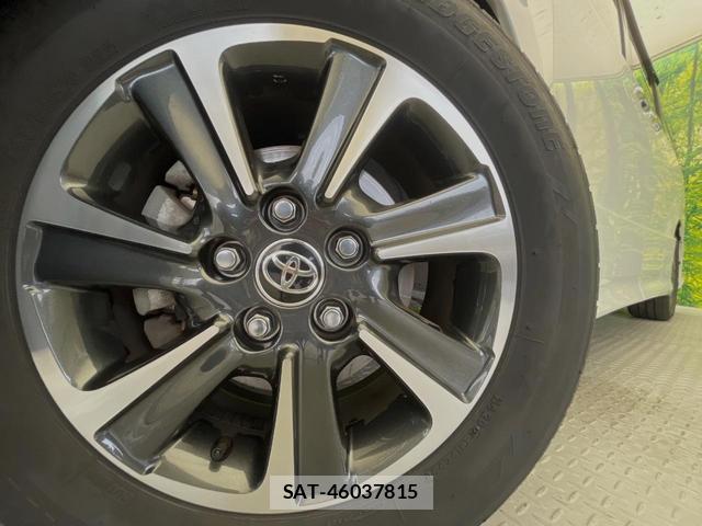 Toyota VOXY 2018-12 8363556-13