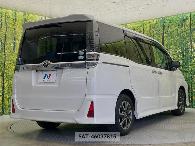 Toyota VOXY 2018-12 8363556-16