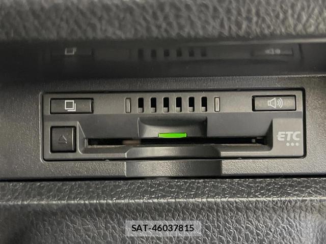 Toyota VOXY 2018-12 8363556-6