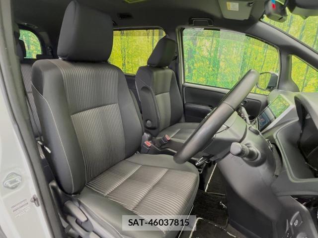 Toyota VOXY 2018-12 8363556-7