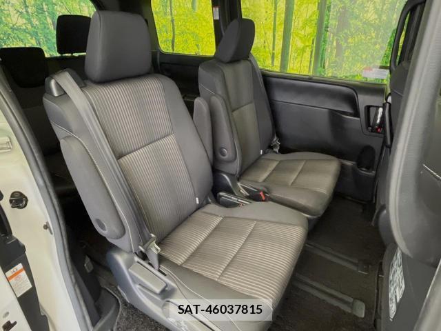 Toyota VOXY 2018-12 8363556-8