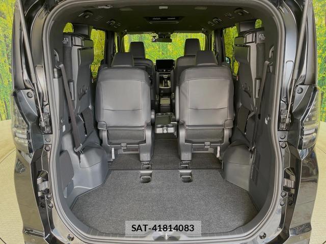 Toyota VOXY 2024-05 8363557-10
