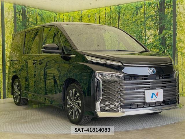 Toyota VOXY 2024-05 8363557-16