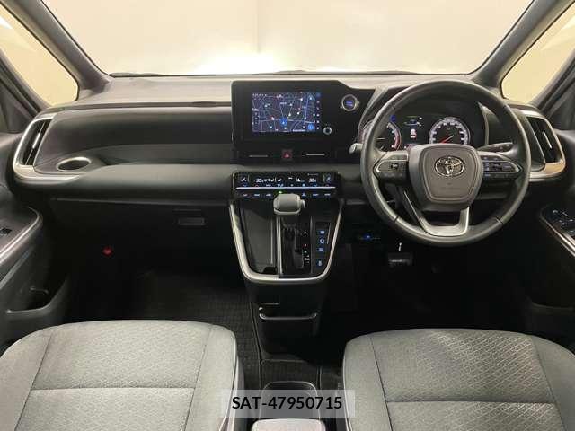 Toyota VOXY 2023-02 8363622-1