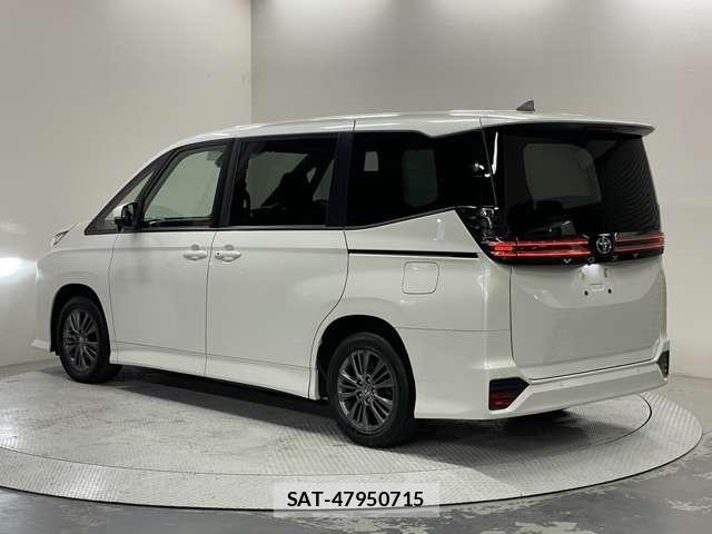 Toyota VOXY 2023-02 8363622-11