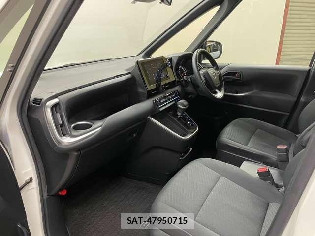 Toyota VOXY 2023-02 8363622-13