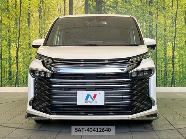 Toyota VOXY 2023-10 8363626-15