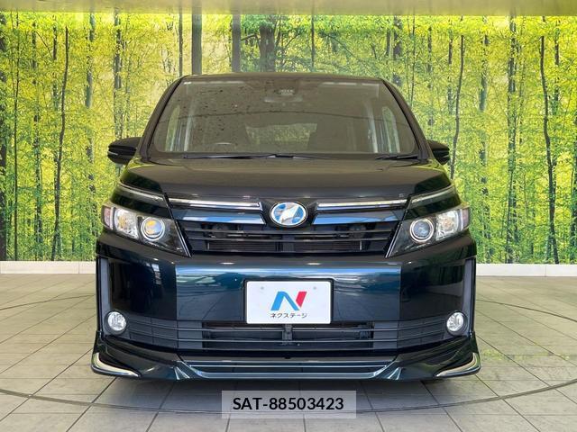 Toyota VOXY 2016-04 8363627-14