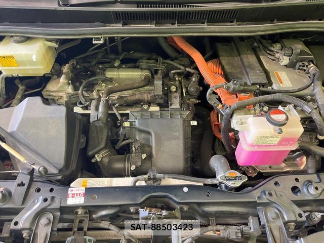 Toyota VOXY 2016-04 8363627-18
