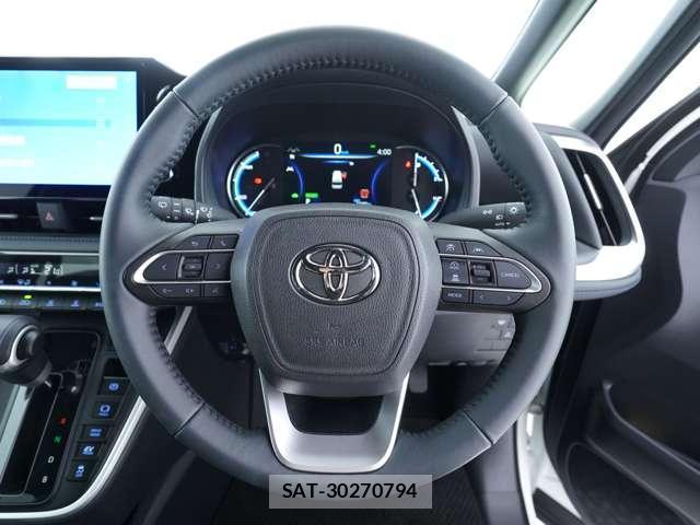 Toyota VOXY 2025-10 8363759-15