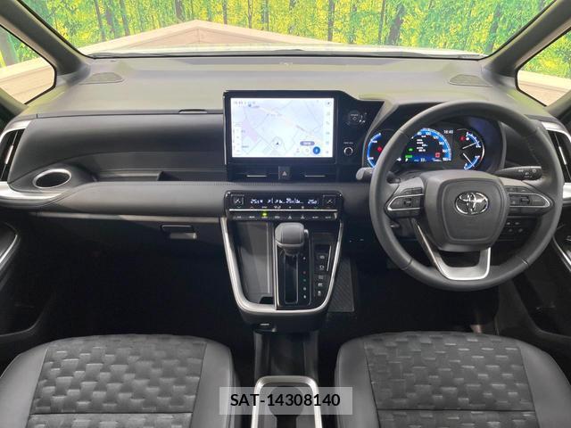 Toyota VOXY 2025-06 8363806-1