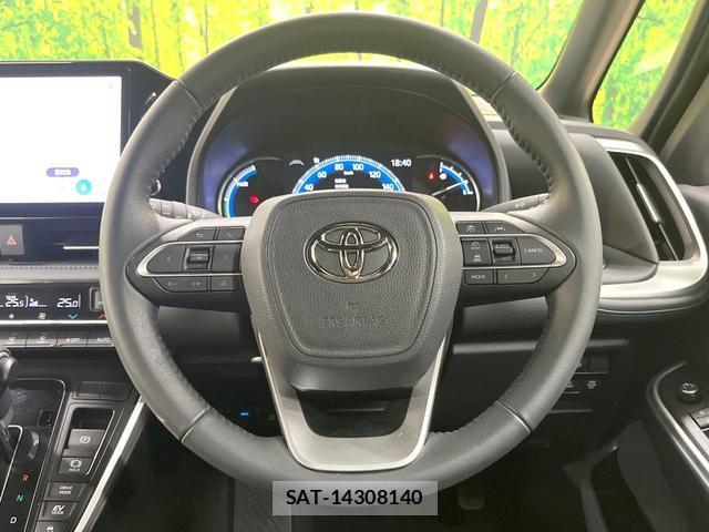 Toyota VOXY 2025-06 8363806-11