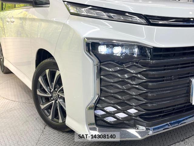 Toyota VOXY 2025-06 8363806-12