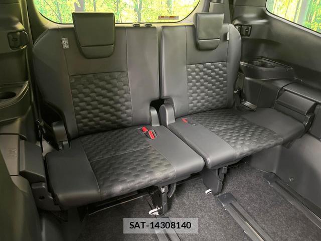 Toyota VOXY 2025-06 8363806-9