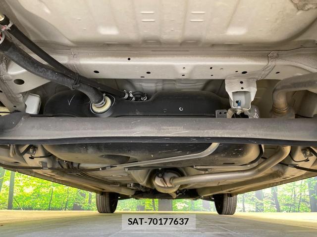 Suzuki WAGON R 2018-05 8360883-18