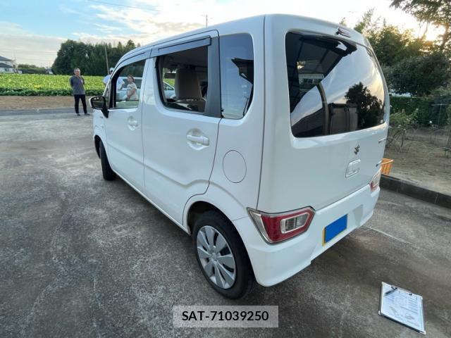 Suzuki WAGON R 2018-04 8361754-12