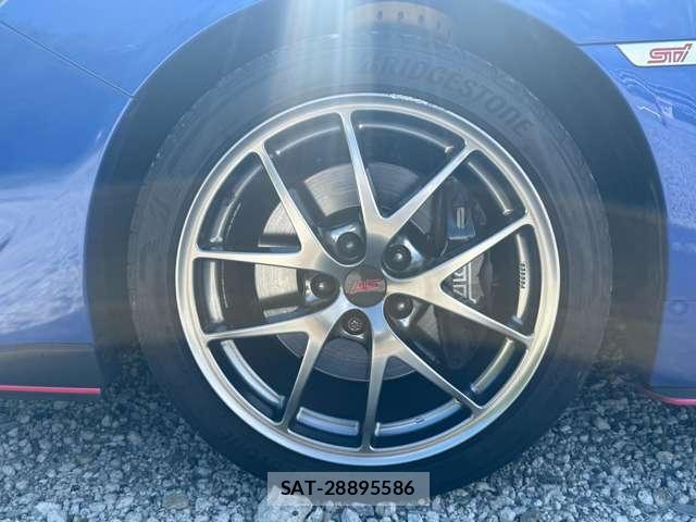 Subaru WRX STI 2015-08 8360963-16