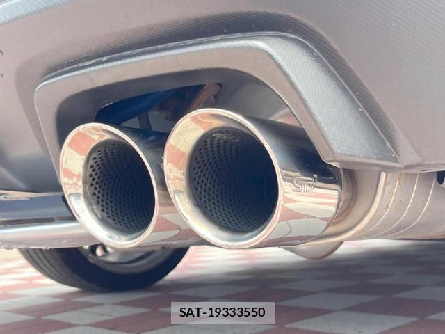Subaru WRX STI 2018-04 8362311-4