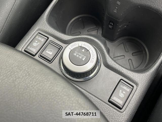 Nissan X-TRAIL 2015-08 8360528-2