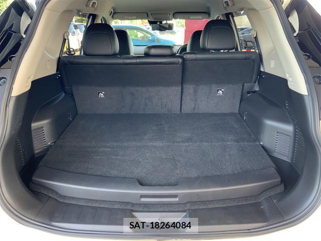 Nissan X-TRAIL 2017-08 8361093-15